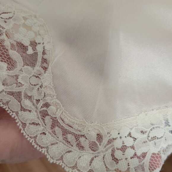 Vintage LAce Trim Cream Slip M - Picture 4 of 4